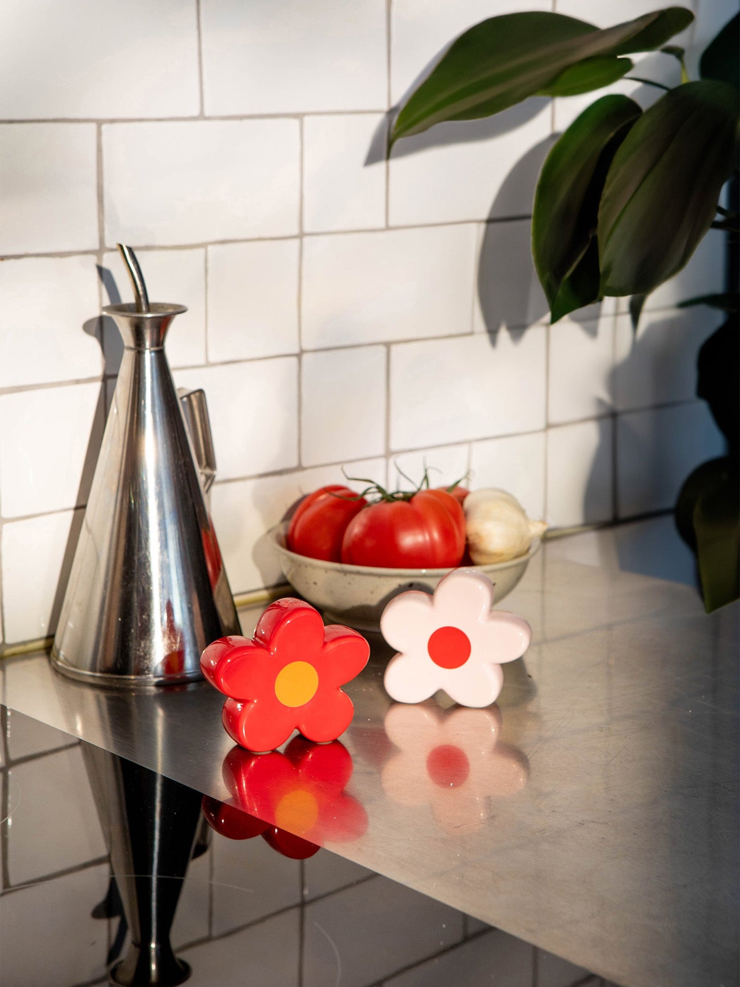 Daisy Salt and Pepper - DOIY Design